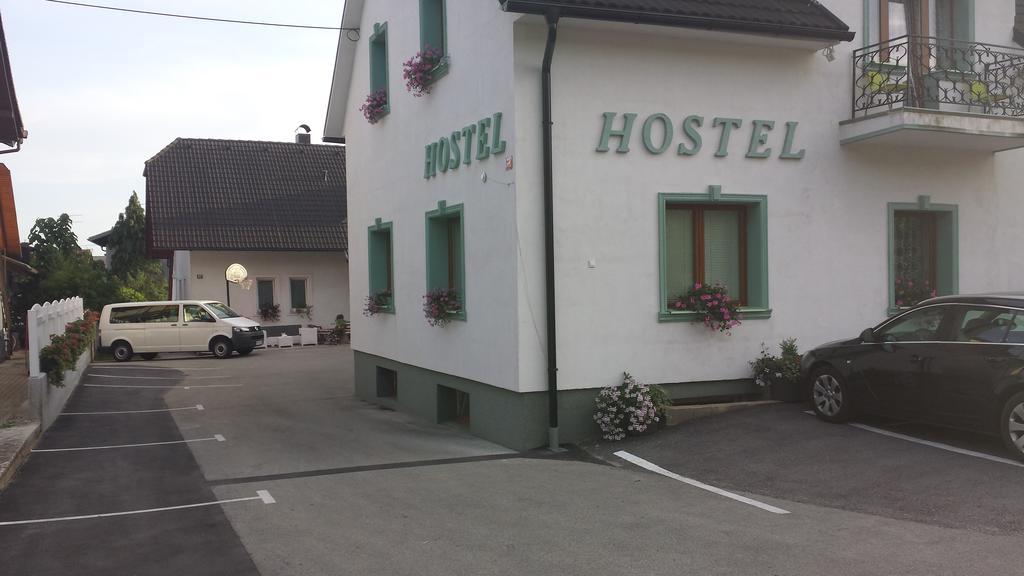 Mama'S House Hostel Cerklje na Gorenjskem Exterior foto